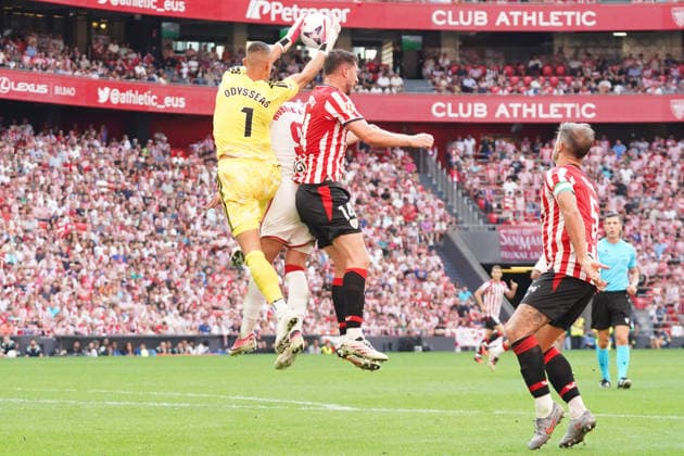 ESP: LaLiga EA Sports Athletic Bilbao v Sevilla FC Odisseas Vlachodimos of Athletic Bilbao and Aymeric Laporte of Athletic Bilbao during LaLiga EA Sports between Athletic Bilbao v Sevilla FC played at San Mames Stadium in Bilbao, on August 22, 2026 in Spain Spain Futbol *** ESP LaLiga EA Sports Athletic Bilbao vs. Sevilla FC Odisseas Vlachodimos of Athletic Bilbao and Aymeric Laporte of Athletic Bilbao during the LaLiga EA Sports match between Athletic Bilbao and Sevilla FC played at San Mamés Stadium in Bilbao on August 22, 2026, in Spain. Spanish Soccer Copyright: xAgenciaxLOFx
