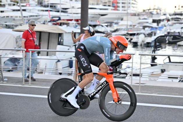 Salida de la Vuelta Ciclista a Espana en Mónaco El ciclista Joshua Tarling durante la salida de la Vuelta Ciclista a Espana, a 22 de agosto de 2026, en Mónaco (Francia). La Vuelta Ciclista a Espana 2026 arranca hoy, 22 de agosto, en Mónaco y termina el domingo 13 de septiembre en Granada. Serán 21 etapas, 3.275 km y más de 58.000 metros de desnivel acumulado; por primera vez, la llegada final no será en Madrid, sino en el entorno de la Alhambra. 22 AGOSTO 2026;VUELTA CICLISTA;REALEZA;CICLISMO;BICIS;BICICLETAS;CONTRARRELOJ;SALIDA;PRIMERA ETAPA;MÓNACO;VUELTA;CASINO; Monaco (Francia) Monaco (Francia) Espana *** Start of the Vuelta a Espana in Monaco Cyclist Joshua Tarling at the start of the Vuelta a Espana on August 22, 2026, in Monaco, France. The 2026 Vuelta a Espana begins today, August 22, in Monaco and ends on Sunday, September 13, in Granada. There will be 21 stages, covering 3,275 km and more than 58,000 meters of cumulative elevation gain. For the first time, the final finish will not be in Madrid, but in the vicinity of the Alhambra. AUGUST 22, 2026 CYCLING TOUR ROYALTY CYCLING BIKES BICYCLES TIME TRIAL START FIRST STAGE MONACO TOUR CASINO Monaco France Monaco France Spain  Copyright: xLaurentxCoustx xEuropaxPressx 7726462