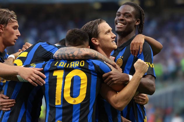 FC Internazionale v AC Monza - Serie A - Giuseppe Meazza Milan, Italy, 22nd August 2026. Piotr Zielinski of FC Internazionale celebrates with team mates after scoring to give the side a 2-1 lead during the FC Internazionale vs AC Monza Serie A match at Stadio Giuseppe Meazza, Milan. Picture credit should read: Jonathan Moscrop Milan Stadio Giuseppe Meazza Italy