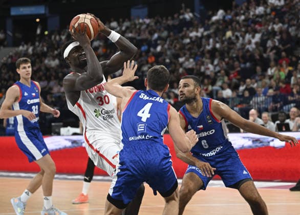 Turkiye v Czechia - Turkish Airlines Supercup 2026 HAMBURG, GERMANY - AUGUST 22: Adem Bona of Turkiye in action during Turkish Airlines Supercup 2026 third place match between Turkiye and Czechia at Barclays Arena in Hamburg, Germany on August 22, 2026. Halil Sagirkaya Anadolu Hamburg Germany. Editorial use only. Please get in touch for any other usage.  Copyright: x2026xAnadoluxHalilxSagirkayax