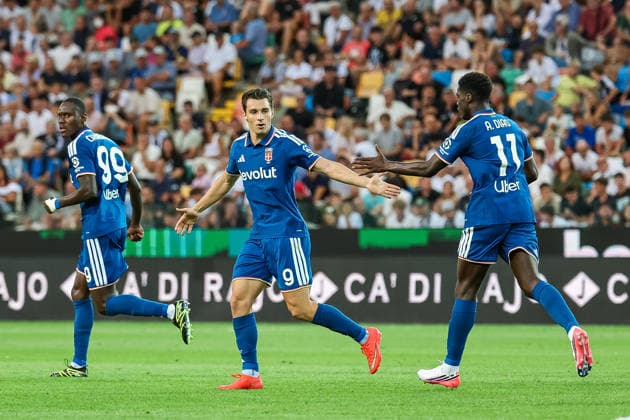 Anastasios Douvikas of Como 1907 celebrates with Assane Diao after scoring the goal of 1-1 during the Serie A 2026 2027 football match between Udinese Calcio and Como 1907 at Friuli Bluenergy stadium in Udine (Italy), August 22nd, 2026. CesarexPurini