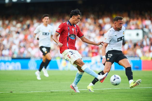 Justin De Haas (Valencia CF) and El Abdellaoui (RC Celta Vigo) during the LaLiga EA Sports match between Valencia CF and RC Celta de Vigo at Mestalla on August 22, 2026 in Valencia, Spain. - *** Justin De Haas of Valencia CF and El Abdellaoui of RC Celta Vigo during the LaLiga EA Sports match between Valencia CF and RC Celta de Vigo at Mestalla on August 22, 2026, in Valencia, Spain
