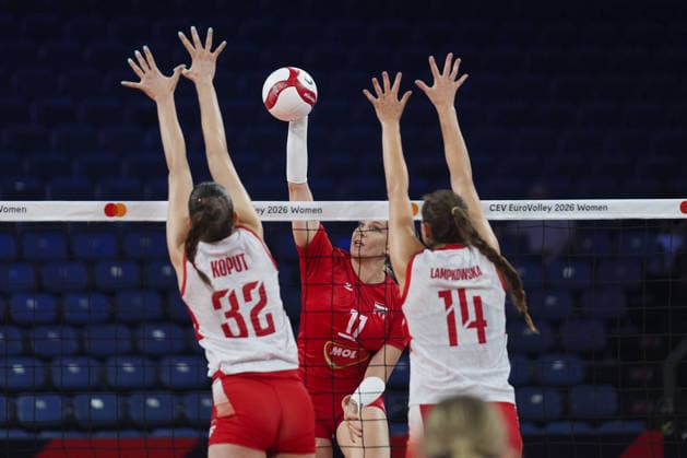 Hungary v Poland - CEV EuroVolley 2026 ISTANBUL, TURKIYE - AUGUST 22: Hungary player Bozoki Szedmak Reka (11) competes with Poland s Lamppowska Monika (14) during the opening Group A match of the CEV EuroVolley 2026 Women at Sinan Erdem Sports Hall, on August 22, 2026 in Istanbul, Turkiye. Bunyamin Celik Anadolu Istanbul Turkey. Editorial use only. Please get in touch for any other usage.  Copyright: x2026xAnadoluxBunyaminxCelikx