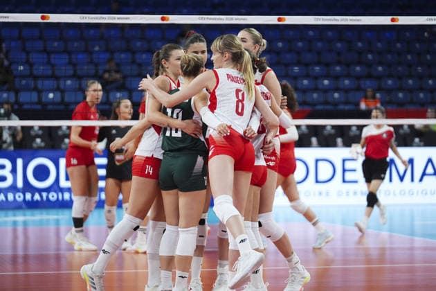 Hungary v Poland - CEV EuroVolley 2026 ISTANBUL, TURKIYE - AUGUST 22: Poland s Piasecka Julita (8) celebrates with her tem mates after scoring a point during the opening Group A match of the CEV EuroVolley 2026 Women at Sinan Erdem Sports Hall, on August 22, 2026 in Istanbul, Turkiye. Bunyamin Celik Anadolu Istanbul Turkey. Editorial use only. Please get in touch for any other usage.  Copyright: x2026xAnadoluxBunyaminxCelikx