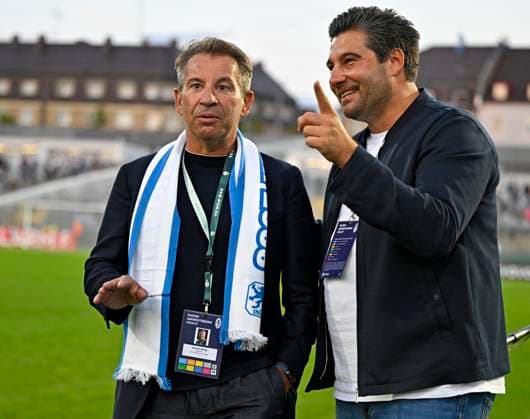 22.08.2026, Fussball DFB-Pokal 2026 27, 1.Runde, TSV 1860 München - Holstein Kiel, im Stadion an der Grünwalderstrasse in München, v.l. Präsident Gernot Mang (TSV 1860 München) und ***DFL and DFB regulations prohibit any use of photographs as image sequences and or quasi-video.*** *** August 22, 2026, Soccer: 2026-27 DFB Cup, First Round, TSV 1860 Munich vs. Holstein Kiel, at the Stadion an der Grünwalderstrasse in Munich; from left: President Gernot Mang of TSV 1860 Munich and ***DFL and DFB regulations prohibit any use of photographs as image sequences and or quasi-video***