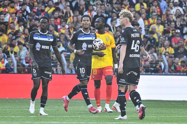 FOOTBALL : RC Lens vs AJ Auxerre - Ligue 1 - JournÃ e 1- 22 08 2026 Joie des joueurs de l™AJ Auxerre aprÃ s le but de Danny Namaso (AJ Auxerre) LensFrance  Copyright: xBaptistexAutissierx
