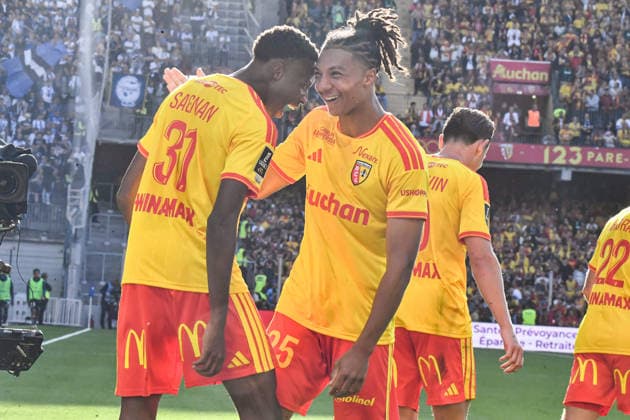 FOOTBALL : RC Lens vs AJ Auxerre - Ligue 1 - JournÃ e 1- 22 08 2026 Joie des joueurs du RC Lens aprÃ s le but de IsmaÃ«lo Ganiou (RC Lens) LensFrance  Copyright: xBaptistexAutissierx