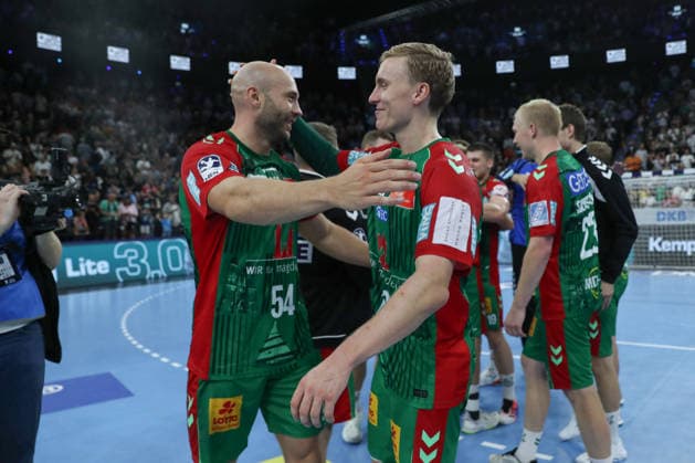 22.08.2026, xgox, Handball, Rexel Supercup 2026, SC Magdeburg - Füchse Berlin, v.l. Oscar Bergendahl (Magdeburg, 54) Gisli Thorgeir Kristjansson (Magdeburg, 10) Jubel ueber den Sieg, Jubel nach Spielende München *** August 22, 2026, xgox, Handball, Rexel Super Cup 2026, SC Magdeburg vs. Füchse Berlin, from left: Oscar Bergendahl (Magdeburg), 54 Gisli Thorgeir Kristjansson (Magdeburg), 10 Celebrating the victory, Celebrations after the game in Munich