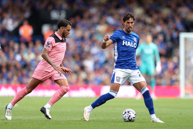 Ipswich Town v Sunderland 22 August 2026 Ipswich, Premier League Football - Ipswich Town v Sunderland - Sasa Lukic of Ipswich Town - (Photo by Mark Leech). Ipswich UK *** Ipswich Town gegen Sunderland, 22. August 2026, Ipswich, Premier League, Fußball, Ipswich Town gegen Sunderland, Sasa Lukic von Ipswich Town, Foto: Mark Leech, Ipswich, Großbritannien  Copyright: xMarkxLeechxOffside