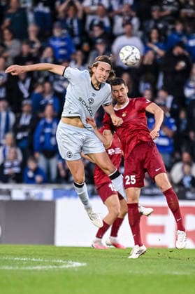 Roberts Uldrikis (Arminia Bielefeld) und Arbnor Nuraj (SG Sonnenhof Grossaspach) im Zweikampf waehrend des DFB-Pokal 1 Runde Spiels zwichen SG Sonnenhof Grossaspach v Arminia Bielefeld, Wir machen Druck Arena am 22. August 2026 in Grossaspach, Deutschland. (Foto von Harry Langer DeFodi Images) +++ Roberts Uldrikis (Arminia Bielefeld) und Arbnor Nuraj (SG Sonnenhof Grossaspach) battle for the ball during the DFB-Pokal 1 Runde match between SG Sonnenhof Grossaspach v Arminia Bielefeld at Wir machen Druck Arena on August 22, 2026 in Grossaspach, Germany. (Photo by Harry Langer DeFodi Images) (Photo by Harry Langer DeFodi Images) DFB DFL REGULATIONS PROHIBIT ANY USE OF PHOTOGRAPHS AS IMAGE SEQUENCES AND OR QUASI-VIDEO. - *** Roberts Uldrikis of Arminia Bielefeld and Arbnor Nuraj of SG Sonnenhof Grossaspach go head-to-head during the DFB Cup first-round match between SG Sonnenhof Grossaspach and Arminia Bielefeld, Wir machen Druck Arena on August 22, 2026, in Grossaspach, Germany Photo by Harry Langer, DeFodi Images Roberts Uldrikis (Arminia Bielefeld) and Arbnor Nuraj (SG Sonnenhof Grossaspach) battle for the ball during the DFB Cup first-round match between SG Sonnenhof Grossaspach and Arminia Bielefeld at Wir machen Druck Arena on August 22, 2026 in Grossaspach, Germany. Photo by Harry Langer, DeFodi Images. Photo by Harry Langer, DeFodi Images. DFB and DFL regulations prohibit any use of photographs as image sequences and or quasi-video.