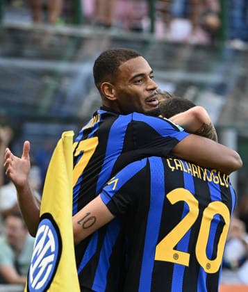 Inter v Monza - Serie A MILAN, ITALY, AUGUST 22: Inter Milan s Hakan Calhanoglu celebrates after scores his team s first goal during the Italian serie A football match between Inter Milan and Monza at San Siro Meazza stadium in Milan, Italy, on August 22, 2026. Isabella Bonotto Anadolu Milan Italy. Editorial use only. Please get in touch for any other usage.  Copyright: x2026xAnadoluxIsabellaxBonottox
