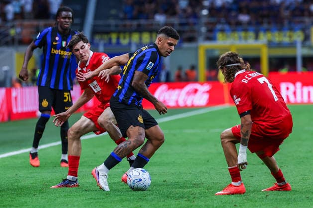 Luis Henrique of FC Internazionale seen in action during Serie A 2026 27 football match between FC Internazionale and AC Monza Italy Copyright: xBEAUTIFULxSPORTS Carabellix