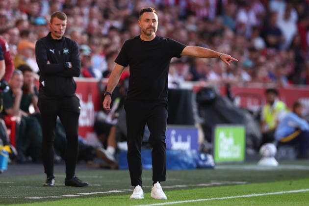 London, England, 22nd August 2026. Roberto De Zerbi head coach of Tottenham Hotspur reacts during the Brentford vs Tottenham Hotspur Premier League match at Gtech Community Stadium, London. Picture credit should read: Paul Terry Sportimage EDITORIAL USE ONLY. No use with unauthorised audio, video, data, fixture lists, club league logos or live services. Online in-match use limited to 120 images, no video emulation. No use in betting, games or single club league player publications. SPI_038_PT_Brentford_Tottenham SPI-4927-0038