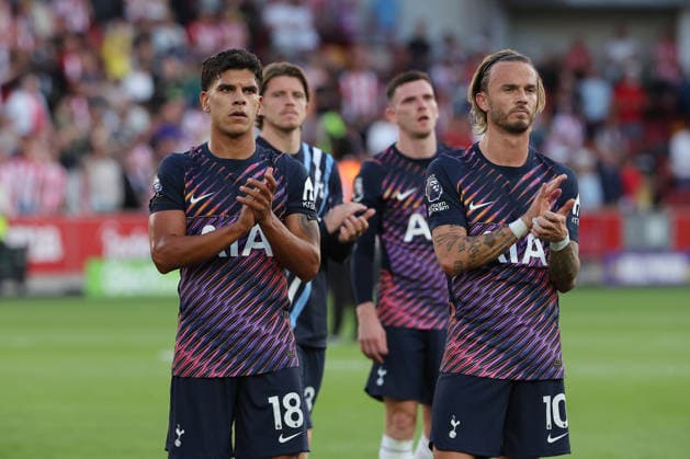 22nd August 2026; Gtech Community Stadium, Brentford, London, England; Premier League Football, Brentford versus Tottenham Hotspur; A disappointed Mateus Fernandes and James Maddison of Tottenham Hotspur applauding the Tottenham Hotspur fans after the match JohnxPatrickxFletcher