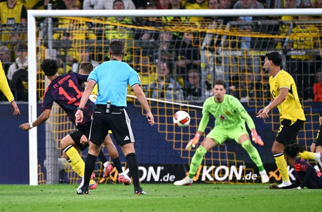 Dortmund, Germany, 1. Bundesliga, Supercup, Signal Iduna Park Dortmund, Bor. Dortmund vs FC Bayern München; Nathaniel Brown (FCB) scores the goal to make it 0:1. *** Dortmund, Germany, Bundesliga 1, Super Cup, Signal Iduna Park, Dortmund, Borussia Dortmund vs. FC Bayern Munich; Nathaniel Brown (FCB) scores the goal to make it 0–1