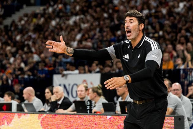 HAMBURG, GERMANY - AUGUST 22: Alex Mumbru (Head Coach Germany) gestures during the Turkish Airlines Basketball Supercup final match between Germany vs. Croatia at Barclays Arena on August 22, 2026 in Hamburg, Germany. Hamburg Germany Copyright: xSteffiexWunderlx