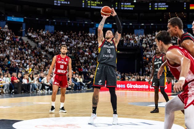 22.08.2026, GER, Turkish Airlines Supercup 2026, Hamburg, Finale, Deutschland-Kroatien Daniel Theis (Deutschland, 10) bei einem Freiwurf Hamburg Barclays Arena Hamburg Deutschland *** August 22, 2026, GER, Turkish Airlines Supercup 2026, Hamburg, Final, Germany vs. Croatia, Daniel Theis (Germany), 10 on a free throw, Hamburg Barclays Arena, Hamburg, Germany