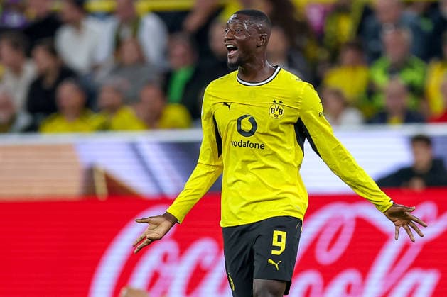 22.08.2026, Fußball, Borussia Dortmund - FC Bayern München, Signal Iduna Park, Saison 2026 2027: Serhou Guirassy (BVB 09) gestikulierend auf dem Spielfeld DFB regulations prohibit any use of photographs as image sequences and or quasi-video. Nordrhein-Westfalen Deutschland *** August 22, 2026, Soccer, Borussia Dortmund vs. FC Bayern Munich, Signal Iduna Park, 2026–2027 Season, Serhou Guirassy (BVB 09) gesturing on the field; DFB regulations prohibit any use of photographs as image sequences and or quasi-video; North Rhine-Westphalia, Germany