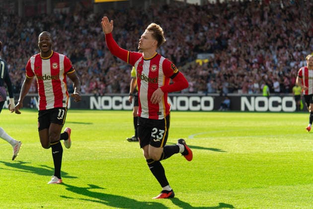 Keane Lewis-Potter celebrating his early goal during the match between Brentford and Tottenham Hotspur at the Gtech Community Stadium in Brentford, London UK (Elliot Legg Sports Press Photo)  Copyright: x(ElliotxLegg SportsxPressxPhoto)x Sportspressphoto_SPR212649