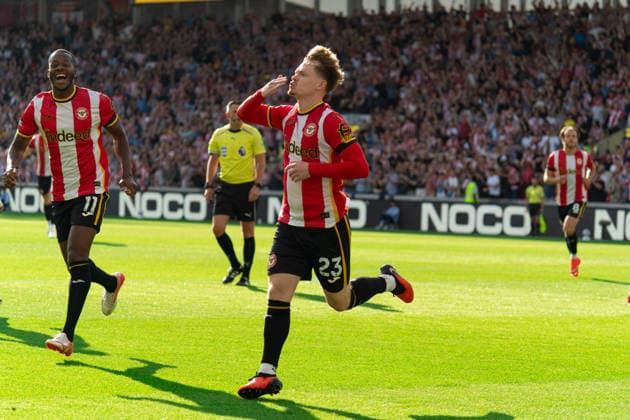 Keane Lewis-Potter celebrating his early goal during the match between Brentford and Tottenham Hotspur at the Gtech Community Stadium in Brentford, London UK (Elliot Legg Sports Press Photo)  Copyright: x(ElliotxLegg SportsxPressxPhoto)x Sportspressphoto_SPR212655