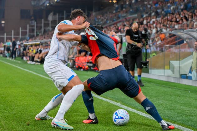 GenoaÕs Vitinha fights for the ball during the Serie A soccer match between Genoa and Napoli at the Luigi Ferraris Stadium in Genoa, Italy - Saturday, August 22, 2026. - Soccer .  Copyright: xTanoxPecoraro LaPressex