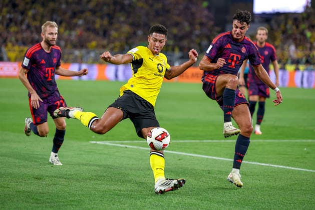 22.08.2026, Fußball, Borussia Dortmund - FC Bayern München, Signal Iduna Park, Saison 2026 2027: Jobe Bellingham (BVB 07) im Zweikampf gegen Konrad Laimer (FC Bayern München 27) Aleksandar Pavlovic (FC Bayern München 45) DFB regulations prohibit any use of photographs as image sequences and or quasi-video. Nordrhein-Westfalen Deutschland *** August 22, 2026, Soccer, Borussia Dortmund vs. FC Bayern Munich, Signal Iduna Park, 2026–2027 season: Jobe Bellingham (BVB 07) in a tackle against Konrad Laimer (FC Bayern Munich) 27 Aleksandar Pavlovic (FC Bayern Munich) 45 DFB regulations prohibit any use of photographs as image sequences and or quasi-video. North Rhine-Westphalia, Germany