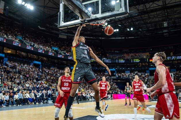 Basketball Hamburg 22.08.2026 Turkish Airlines Supercup 2026 Finale Deutschland (GER) - Kroatien (CRO) Louis Olinde (Deutschland, No.16) Toni Nakic (Kroatien, No.99) *** Basketball Hamburg, August 22, 2026 Turkish Airlines Supercup 2026 Final: Germany (GER) vs. Croatia (CRO) Louis Olinde (Germany, No. 16) Toni Nakic (Croatia, No. 99)