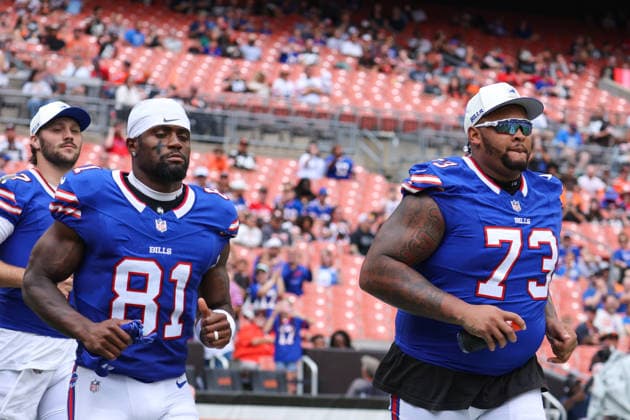 CLEVELAND, OH - AUGUST 22: Buffalo Bills wide receiver Trent Sherfield (81) and Buffalo Bills offensive tackle Dion Dawkins (73) take the field prior to the National Football League preseason game between the Buffalo Bills and Cleveland Browns on August 22, 2026, at Huntington Bank Field in Cleveland, OH. (Photo by Frank Jansky Icon Sportswire) NFL, American Football Herren, USA AUG 22 Bills at Browns EDITORIAL USE ONLY Icon260822008