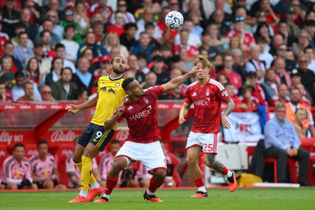 Nottingham Forest FC v Leeds United - Premier League 2026 27 Murillo of Nottingham Forest is under pressure from Dominic Calvert-Lewin of Leeds United during the Premier League match between Nottingham Forest and Leeds United at the City Ground in Nottingham, on August 22, 2026. Nottingham Nottinghamshire United Kingdom  Copyright: xMIxNewsx originalFilename:fletcher-nottingh260822_npjXO.jpg