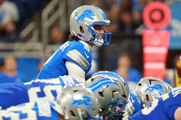 Washington Commanders vs Detroit Lions DETROIT,MICHIGAN-AUGUST 22: Detroit Lions quarterback Luke Altmyer (2) calls a play during the second half of an NFL, American Football Herren, USA preseason football game between the Washington Commanders and the Detroit Lions in Detroit, Michigan USA, on Saturday, August 22, 2026 Detroit Michigan United States  Copyright: xAmyxLemusx originalFilename:lemus-washingt260822_np8Ut.jpg