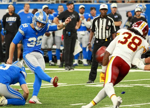 Washington Commanders vs Detroit Lions DETROIT,MICHIGAN-AUGUST 22: Detroit Lions place kicker Jake Bates (39) kicks during the second half of an NFL, American Football Herren, USA preseason football game between the Washington Commanders and the Detroit Lions in Detroit, Michigan USA, on Saturday, August 22, 2026 Detroit Michigan United States  Copyright: xAmyxLemusx originalFilename:lemus-washingt260822_npQy6.jpg