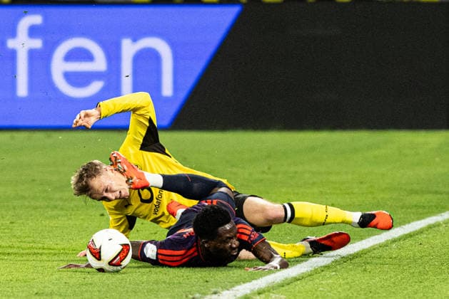 Franz-Beckenbauer-Supercup 2026: Borussia Dortmund - FC Bayern München; 22.08.2026 Maximilian Beier (Borussia Dortmund, 14), Alphonso Davies (FC Bayern München, 19) Franz-Beckenbauer-Supercup 2026: Borussia Dortmund - FC Bayern München; Signal Iduna Park, Dortmund; 22.08.2026 *** Franz Beckenbauer Super Cup 2026 Borussia Dortmund vs. FC Bayern Munich August 22, 2026 Maximilian Beier (Borussia Dortmund, 14), Alphonso Davies (FC Bayern Munich), 19 Franz Beckenbauer Super Cup 2026 Borussia Dortmund vs. FC Bayern Munich at Signal Iduna Park, Dortmund, August 22, 2026 Copyright: xBEAUTIFULxSPORTS Buriakovx