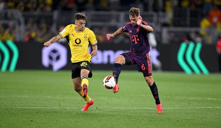 Fussball Supercup Saison 2026 2027 22.08.2026 Borussia Dortmund - FC Bayern Muenchen Giannis Konstantelias (li, Borussia Dortmund) gegen Joshua Kimmich (re, FC Bayern Muenchen) *** Soccer Super Cup, 2026–2027 Season, August 22, 2026: Borussia Dortmund vs. FC Bayern Munich—Giannis Konstantelias (left), Borussia Dortmund, vs. Joshua Kimmich (right), FC Bayern Munich