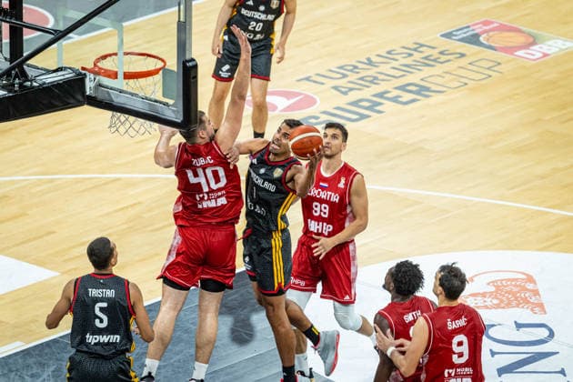 Basketball Hamburg 22.08.2026 Turkish Airlines Supercup 2026 Finale Deutschland (GER) - Kroatien (CRO) Oscar da Silva (Deutschland, No.01) Ivica Zubac (Kroatien, No.40) Toni Nakic (Kroatien, No.99) *** Basketball Hamburg, August 22, 2026 Turkish Airlines Super Cup 2026 Final Germany (GER) vs. Croatia (CRO) Oscar da Silva (Germany, No. 01), Ivica Zubac (Croatia, No. 40), Toni Nakic (Croatia, No. 99)