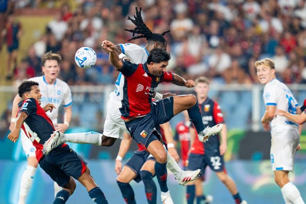 Genoa CFC v SSC Napoli - Serie A Enilive Mikael Egill Ellertsson of Genoa CFC and Andre-Frank Zambo Anguissa of SSC Napoli compete for the ball during the Serie A Enilive match between Genoa CFC and SSC Napoli at Luigi Ferraris Stadium on August 22, 2026 in Genoa, Italy Genoa Luigi Ferraris Stadium Liguria Italy Copyright: xGiuseppexMaffiax 260822SerieA_Genoa-Napoli_GM_08250