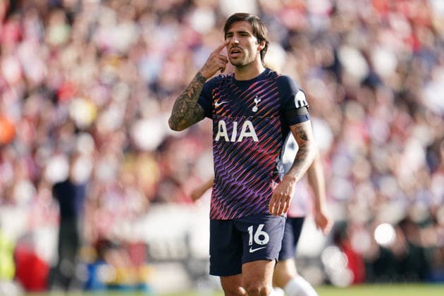 Brentford v Tottenham Hotspur - Premier League 2026 27 Sandro Tonali of Tottenham Hotspur during the Premier League match between Brentford and Tottenham Hotspur at Gtech Community Stadium in London, United Kingdom, on August 22, 2026. United Kingdom  Copyright: xNewsxImagesx originalFilename:cosgrove-premierl260822_np6RD.jpg