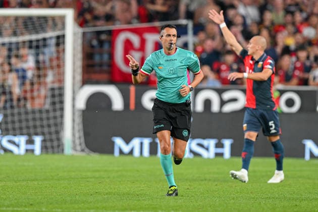 the referee during the Serie A soccer match between Genoa and Napoli at the Luigi Ferraris Stadium in Genoa, Italy - Saturday, August 22, 2026. - Soccer .  Copyright: xTanoxPecoraro LaPressex