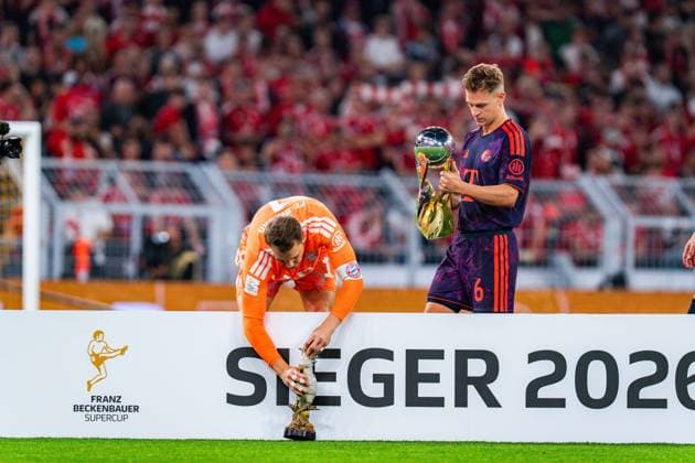 Supercup, Deutschland, Borussia Dortmund vs. FC Bayern München, 22.08.2026 im Signal Iduna Park Siegerehrung FC Bayern München Sieger Manuel Neuer Joshua Kimmich Saibari Harry Kane Nathaniel Brown Jonathan Tah Tom Bischof Michael Olise Arijon Ibrahimovic Maycon Cardozo *** Super Cup, Germany, Borussia Dortmund vs. FC Bayern Munich, August 22, 2026, at Signal Iduna Park. Award Ceremony: FC Bayern Munich Winners—Manuel Neuer, Joshua Kimmich, Saibari, Harry Kane, Nathaniel Brown, Jonathan Tah, Tom Bischof, Michael Olise, Arijon Ibrahimovic, Maycon Cardozo Copyright: xBahhoxKarax