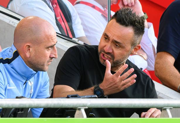 22 August 2026 - Brentford v Tottenham Hotspur - Premier League - GTech Stadium - London. Brentford v Tottenham Hotspur - Premier League - GTech Stadium - London. Tottenham Hotspur Manager Roberto de Zerbi. Picture : Mark Pain LONDON England  Copyright: xMarkxPainx
