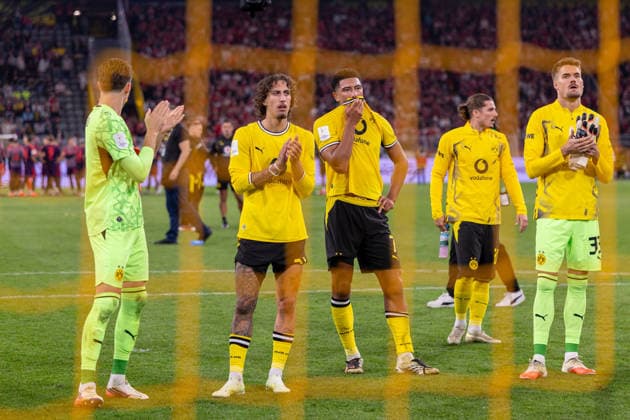 22.08.2026, Fussball, Franz Beckenbauer Supercup 2026, Borussia Dortmund - FC Bayern München. v. l. Torwart Gregor Kobel (Borussia Dortmund), Fabio Silva (Borussia Dortmund), Jobe Bellingham (Borussia Dortmund), Marcel Sabitzer (Borussia Dortmund), Torwart Alexander Meyer (Borussia Dortmund). Dortmund Signal Iduna Park NRW Deutschland xRHR-FOTO DEx *** August 22, 2026, Soccer, 2026 Franz Beckenbauer Super Cup, Borussia Dortmund vs. FC Bayern Munich: Goalkeeper Gregor Kobel (Borussia Dortmund), Fabio Silva (Borussia Dortmund), Jobe Bellingham (Borussia Dortmund), Marcel Sabitzer (Borussia Dortmund), Goalkeeper Alexander Meyer (Borussia Dortmund), Dortmund, Signal Iduna Park, North Rhine-Westphalia, Germany, xRHR, PHOTO DEx Copyright: DennisxEwert RHR-FOTOx RHR-FOTO DE