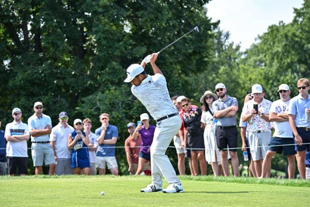 ST. LOUIS, MO - AUGUST 22: Xander Schauffele of the United States starts his tee shot on the 2nd hole during the third round of the PGA, Golf Herren BMW Championship ship on Saturday August 22nd, 2026 at Bellerive Country Club in Town and Country, MO (Photo by Rick Ulreich Icon Sportswire) GOLF: AUG 22 PGA BMW Championship EDITORIAL USE ONLY Icon2608226514311