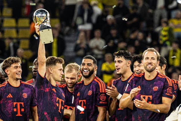 Franz-Beckenbauer-Supercup 2026: Borussia Dortmund - FC Bayern München; 22.08.2026 Joshua Kimmich (FC Bayern München, 6) mit dem Pokal. Siegerehrung, FC Bayern München gewinnt Franz-Beckenbauer-Supercup 2026. Die Spiller bejubeln Sieg. Franz-Beckenbauer-Supercup 2026: Borussia Dortmund - FC Bayern München; Signal Iduna Park, Dortmund; 22.08.2026 *** 2026 Franz Beckenbauer Super Cup: Borussia Dortmund vs. FC Bayern Munich, August 22, 2026. Joshua Kimmich of FC Bayern Munich, No. 6, with the trophy at the award ceremony, FC Bayern Munich wins the 2026 Franz Beckenbauer Super Cup; the players celebrate their victory in the 2026 Franz Beckenbauer Super Cup between Borussia Dortmund and FC Bayern Munich at Signal Iduna Park, Dortmund, August 22, 2026 Copyright: xBEAUTIFULxSPORTS Buriakovx