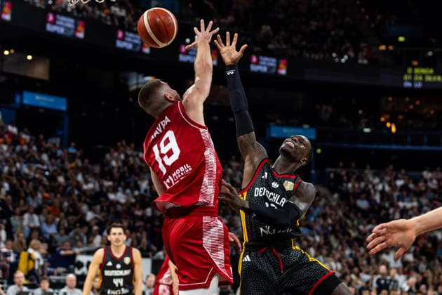 22.08.2026, GER, Turkish Airlines Supercup 2026, Hamburg, Finale, Deutschland-Kroatien Dennis Schroeder ( 17 Deutschland), Dominik Mavra (Kroatien, 19) Hamburg Barclays Arena Hamburg Deutschland *** August 22, 2026, GER, 2026 Turkish Airlines Super Cup, Hamburg, Final, Germany vs. Croatia: Dennis Schroeder (17), Germany; Dominik Mavra (19), Croatia; Hamburg Barclays Arena, Hamburg, Germany
