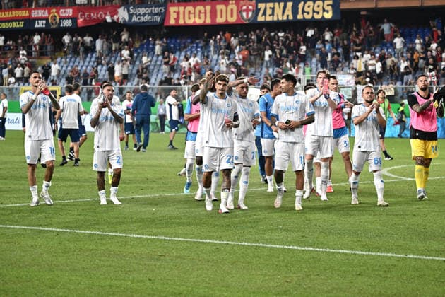 August 22, 2026, Genoa, Italy: Napoli™s players jubilates after the end of Italian Serie A match Genoa CFC vs SSC Napoli at Luigi Ferraris stadium in Genoa, Italy, 22 august 2026..ANSA LUCA ZENNARO. Soccer: Serie A; Genoa Cfc - Ssc Napoli  - ZUMAa110 20260822_zaf_a110_100 Copyright: xLucaxZennarox