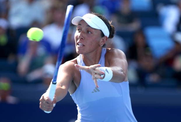 Cincinatti Open tennis tournament Jessica Pegula of the USA in action against Iga Swiatek of Poland during their semi final match of the Cincinnati Open tennis tournament in Cincinnati, USA, 22 August 2026. CINCINNATI OHIO UNITED STATES  Copyright: