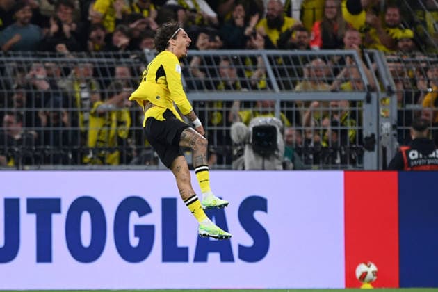 FABIO SILVA (DO) jubelt nach seinem Tor zum 1:2, Jubel, jubeln, Freude, cheers, Fussball DFL Franz Beckenbauer Supercup 2026 Borussia Dortmund - FC Bayern Muenchen 1-2 am 22.08.2026 in Dortmund Deutschland. DFL regulations prohibit any use of photographs as image sequences and or quasi-video Â *** FABIO SILVA DO celebrates after scoring the 1-2 goal, Celebration, cheering, joy, cheers, soccer, DFL Franz Beckenbauer Super Cup 2026, Borussia Dortmund vs. FC Bayern Munich, 1–2, on August 22, 2026, in Dortmund, Germany. DFL regulations prohibit any use of photographs as image sequences and or quasi-video. Â