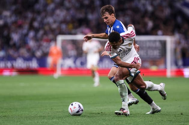 August 22, 2026, Cornella, Barcelona, SPAIN: Jude Bellingham of Real Madrid CF and Urko Gonzalez de Zarate of RCD Espanyol compete for the ball during the Spanish league, LaLiga EA Sports, football match played between RCD Espanyol and Real Madrid CF at RCDE Stadium on August 22, 2026 in Cornella, Spain. Cornella SPAIN - ZUMAa181 20260822_zaa_a181_280 Copyright: xJavierxBorregox