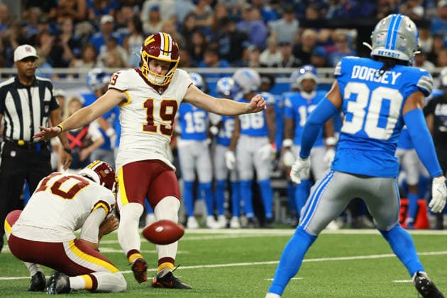 Washington Commanders vs Detroit Lions DETROIT,MICHIGAN-AUGUST 22: Place kicker Drew Stevens 19 of the Washington Commanders kicks the ball for an extra point during an NFL, American Football Herren, USA preseason football game between the Washington Commanders and the Detroit Lions in Detroit, Michigan USA, on Saturday, August 22, 2026 Detroit Michigan United States  Copyright: xJorgexLemusx originalFilename:lemus-washingt260822_np8Ul.jpg