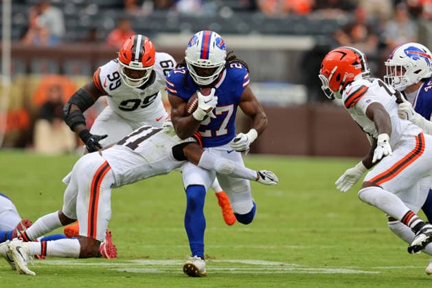 CLEVELAND, OH - AUGUST 22: Buffalo Bills running back Ian Wheeler (27) carries the football as Cleveland Browns cornerback Tre Avery (11) makes the tackle during the third quarter of the National Football League preseason game between the Buffalo Bills and Cleveland Browns on August 22, 2026, at Huntington Bank Field in Cleveland, OH. (Photo by Frank Jansky Icon Sportswire) NFL, American Football Herren, USA AUG 22 Bills at Browns EDITORIAL USE ONLY Icon260822015