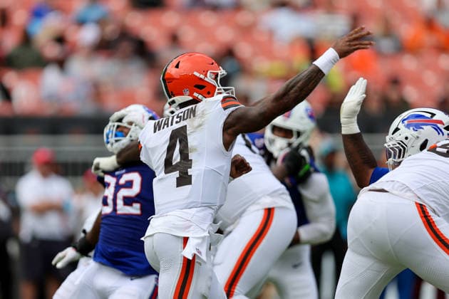 CLEVELAND, OH - AUGUST 22: Cleveland Browns quarterback Deshaun Watson (4) throws a pass during the third quarter of the National Football League preseason game between the Buffalo Bills and Cleveland Browns on August 22, 2026, at Huntington Bank Field in Cleveland, OH. (Photo by Frank Jansky Icon Sportswire) NFL, American Football Herren, USA AUG 22 Bills at Browns EDITORIAL USE ONLY Icon260822023